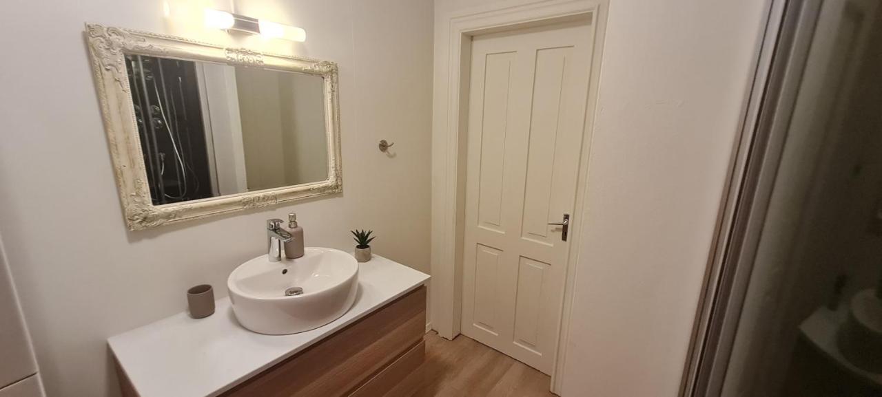 In The Heart Of Akureyri Apartman Kültér fotó